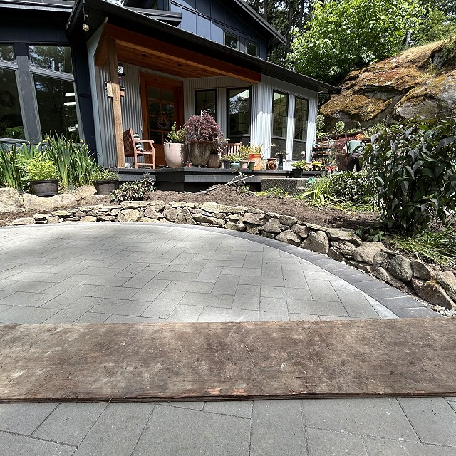 bulter-blvd-landscaper-nanaimo-06