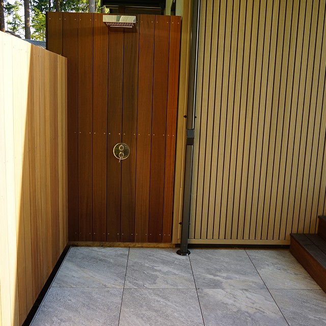 porcelain-slab-outdoor-shower