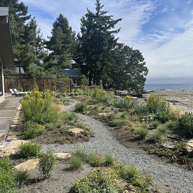 protection-island-landscaping-33