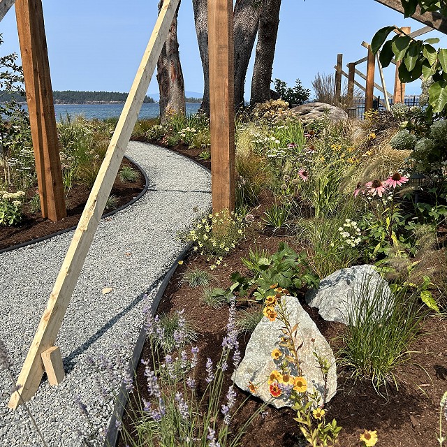 seaside-garden-nanaimo-30