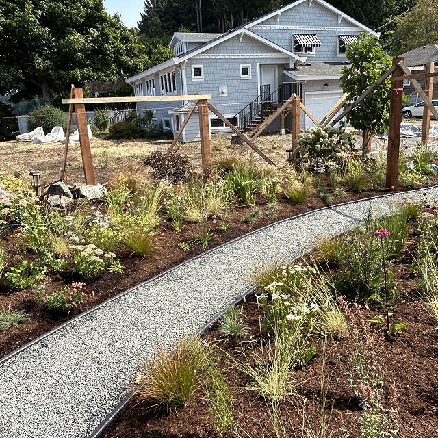 seaside-garden-nanaimo-36